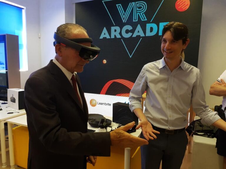 Hololens 32 sm 768x576